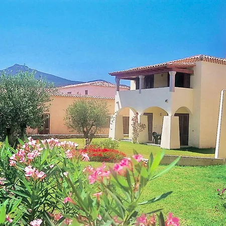 Isa-residence With Private In Marinella